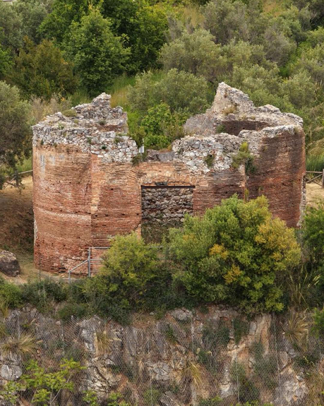 Mausooleo Romano di Cirella